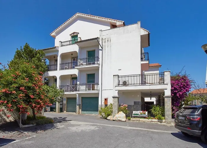 Casa Borgo 3 * Пьетра-Лигуре